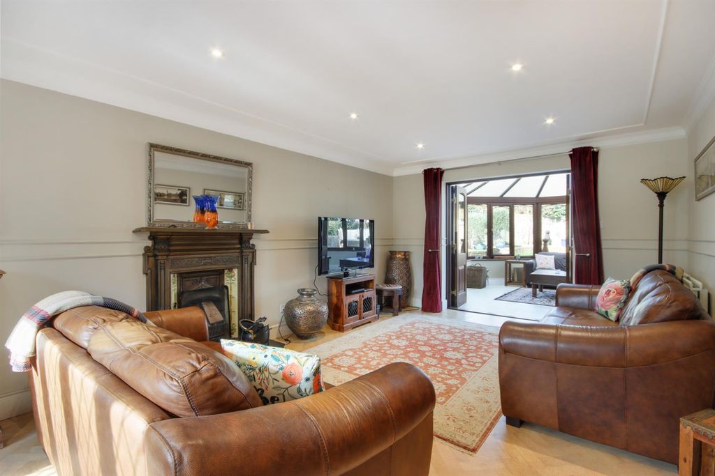 Property photo 2 of 26 62953_013.Jpg