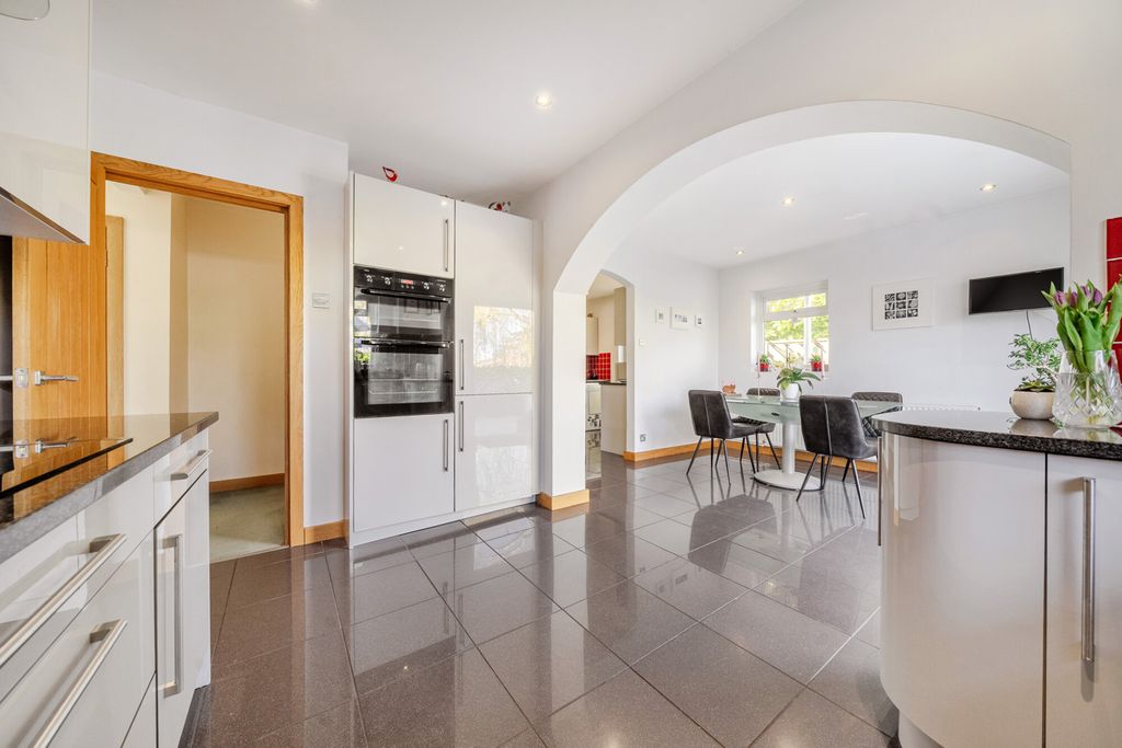 Property photo 2 of 35 1432534-20-69Baed...