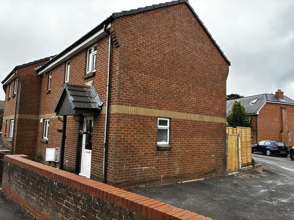 Property photo 1 of 16