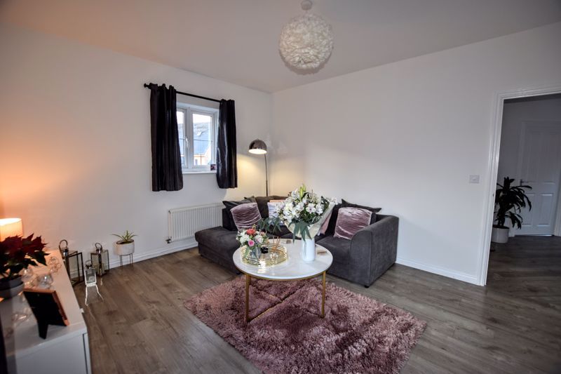 Property photo 3 of 11 Photo 8