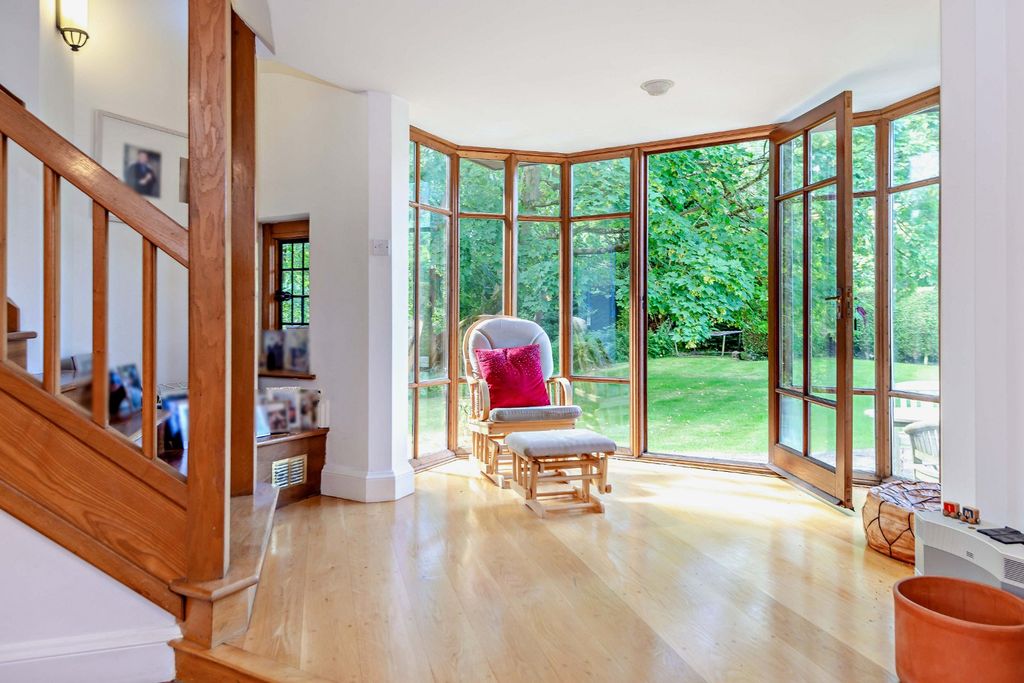 Property photo 3 of 20 Garden Room