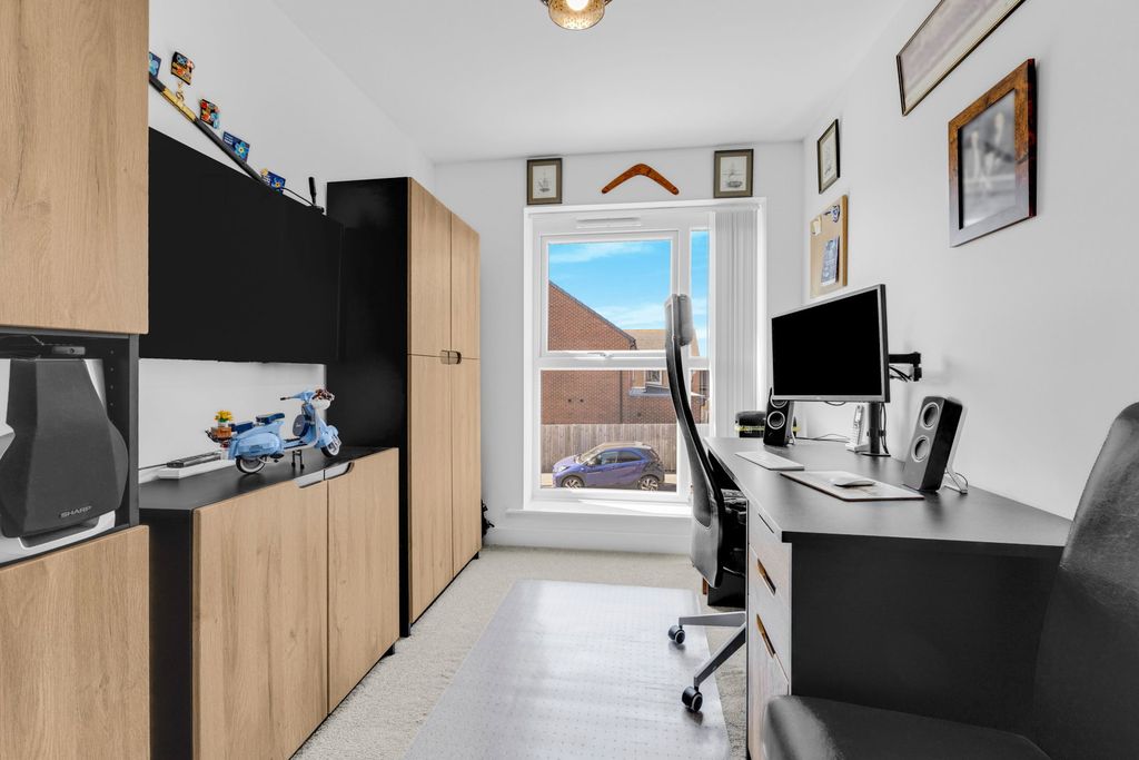 Property photo 3 of 15