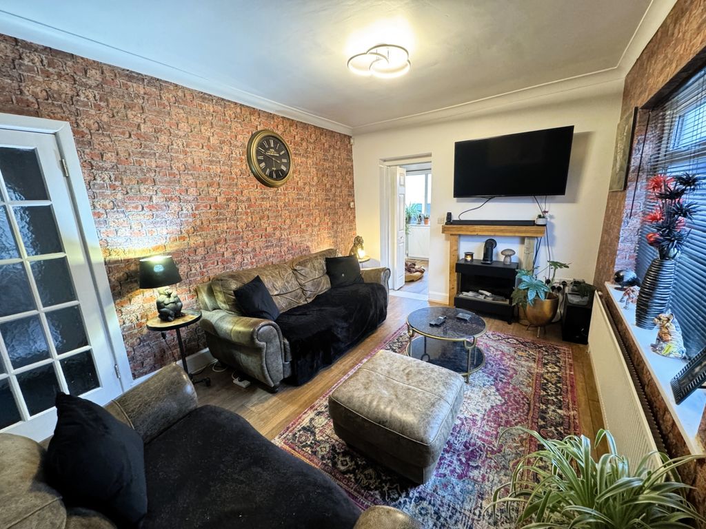 Property photo 2 of 18 Photo 39