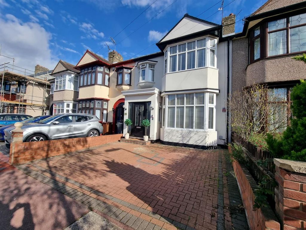 Property photo 2 of 35