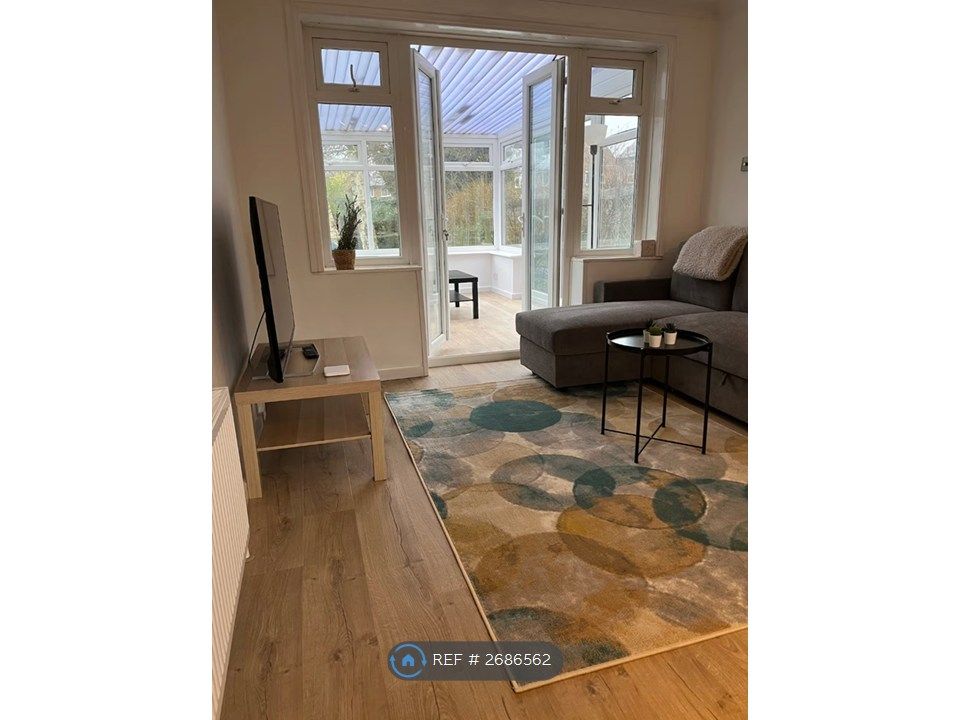 Property photo 2 of 15 Living Room And Going Into Conservatory