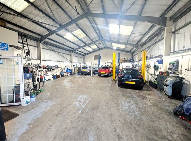 Property photo 1 of 3