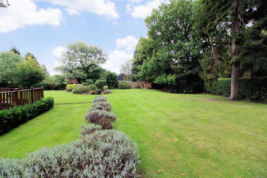 Additional image 10 of 2 bed flat for saleWainbody House, Stoneleigh Road, Gibbet Hill, Coventry CV4