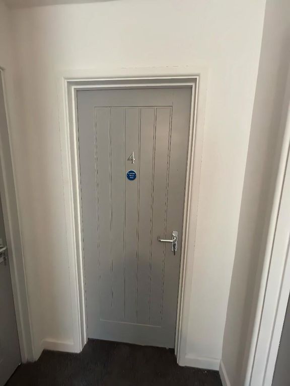 Property photo 2 of 9 E8A7057A-6Daf-4740-B214-95Da1Bb3d6c4.Jpg