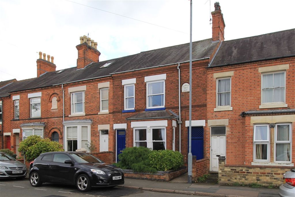 Property photo 1 of 15 Beacon Road