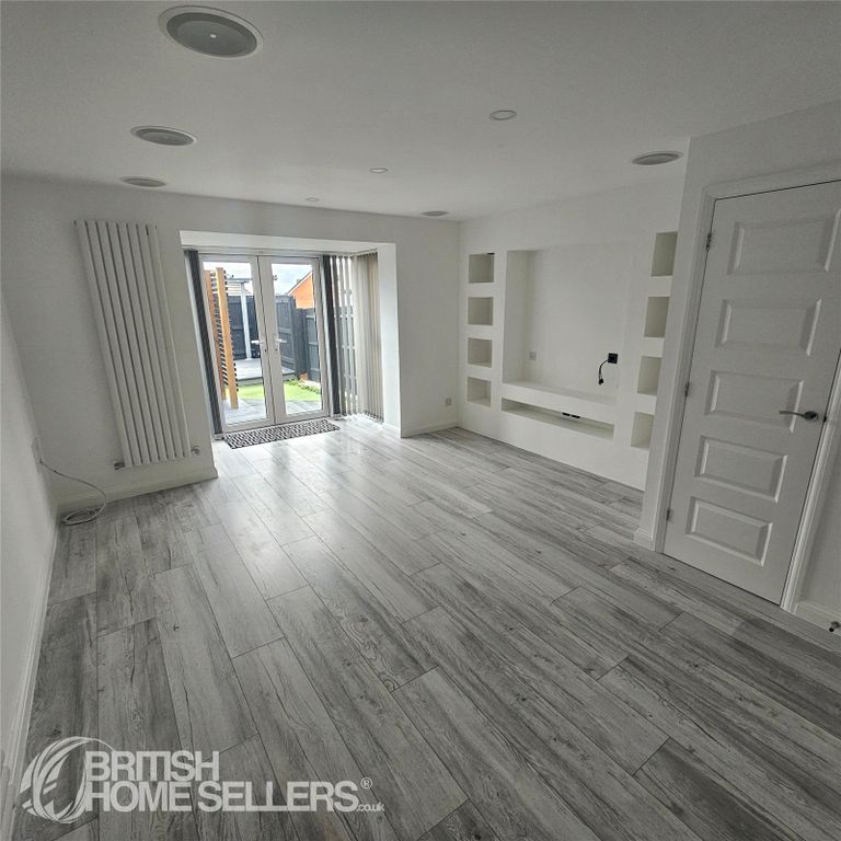 Property photo 3 of 15 Picture No. 11