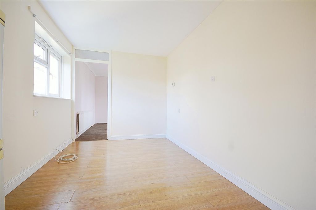 Property photo 3 of 6 3.Jpg