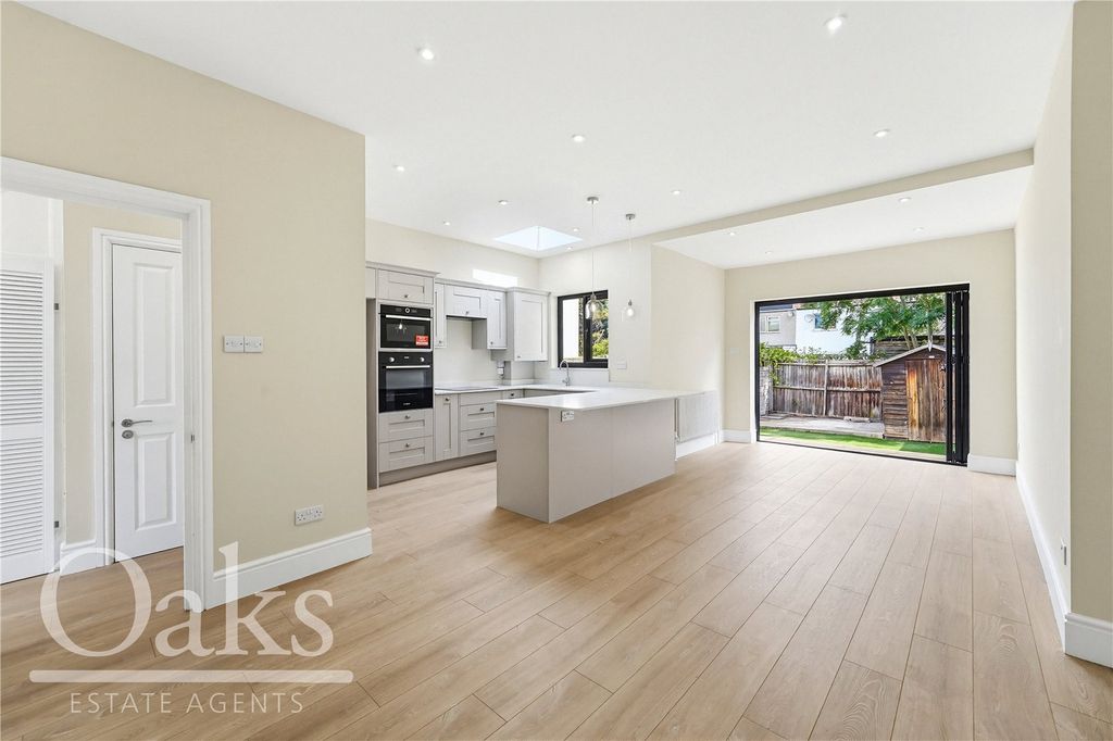 Property photo 2 of 10 Picture No. 05