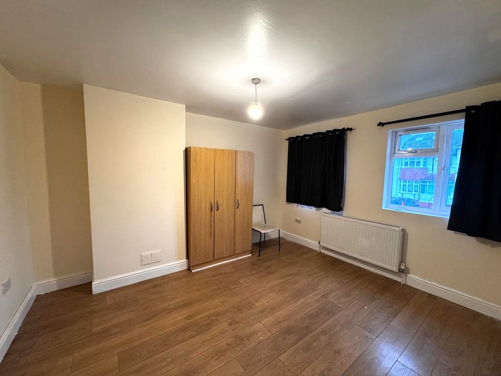 Property photo 2 of 13 Photo 2