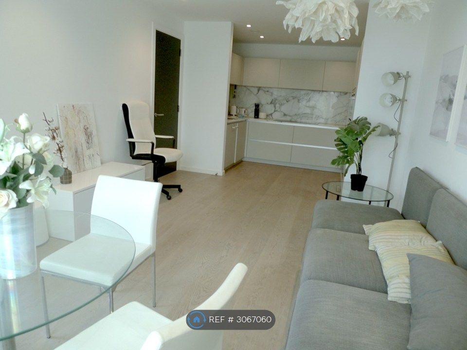 Property photo 2 of 19 Living Room