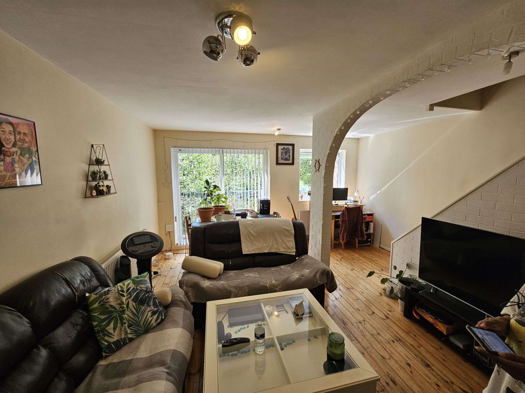 Property photo 2 of 16 Gallery