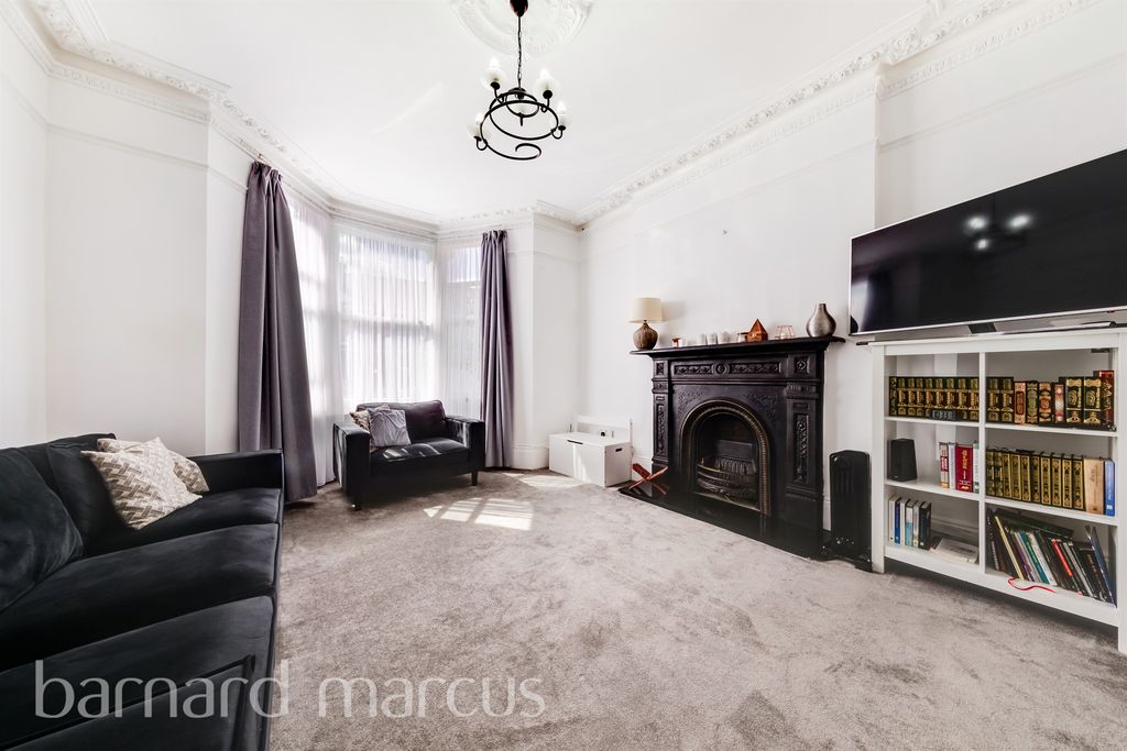 Property photo 2 of 13