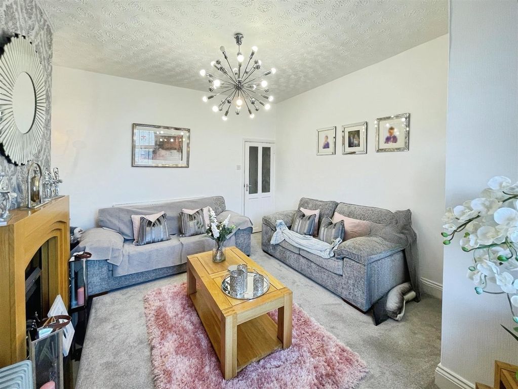 Property photo 3 of 24 Living Room