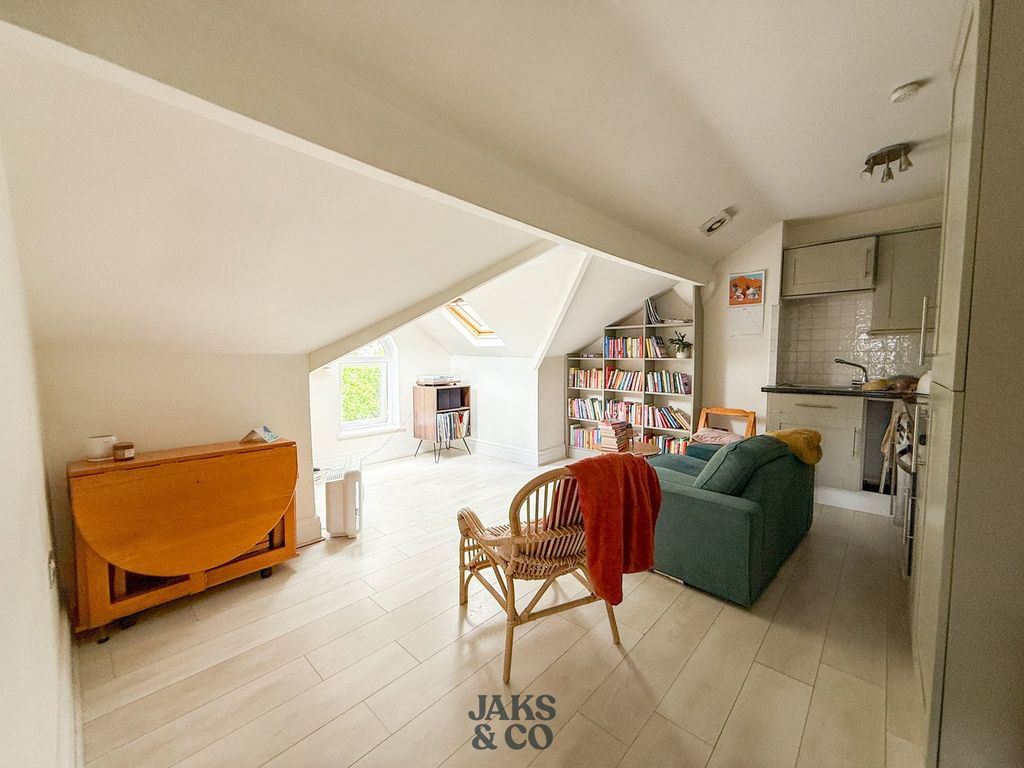 Property photo 2 of 16