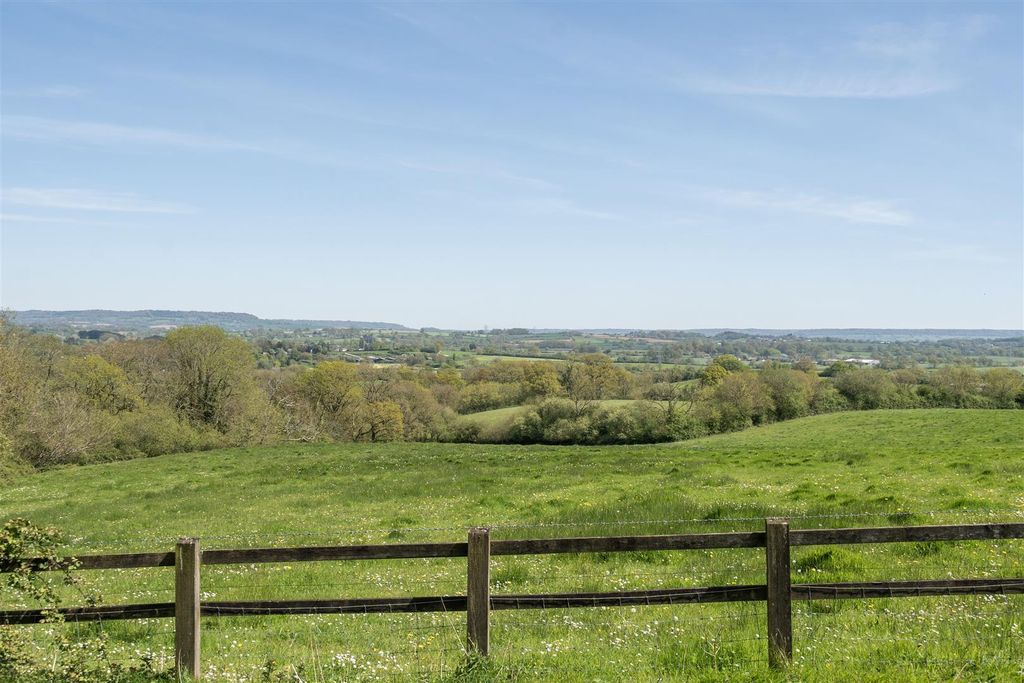 Property photo 3 of 32 3