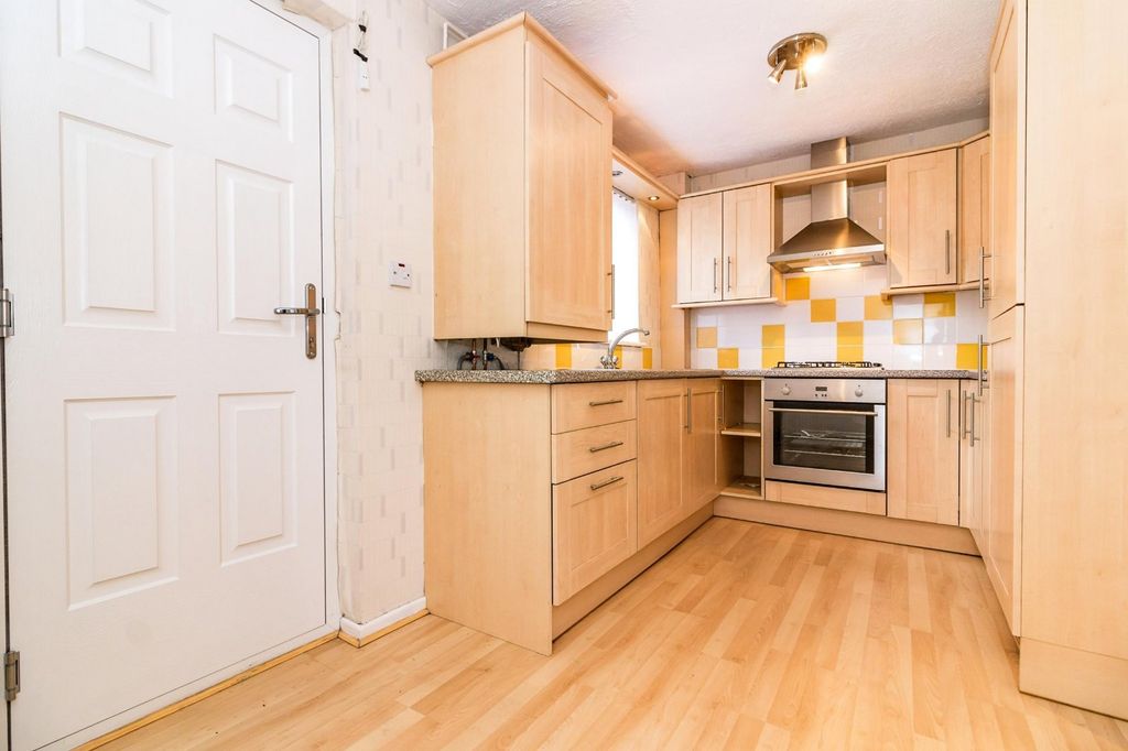 Property photo 3 of 8 Picture No. 04