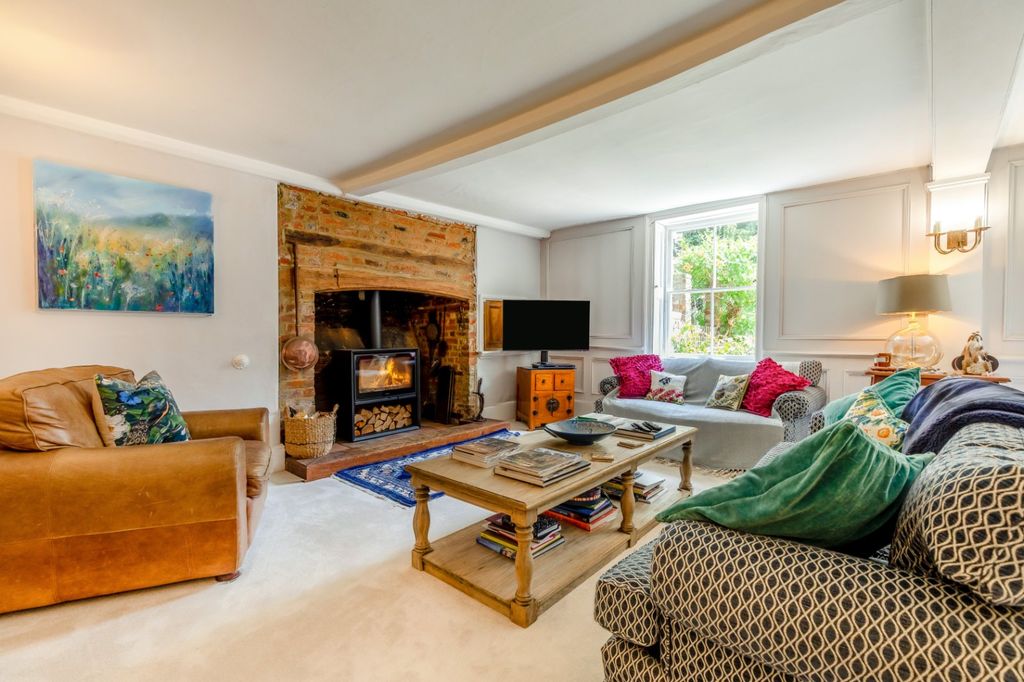 Property photo 3 of 16 Sitting Room