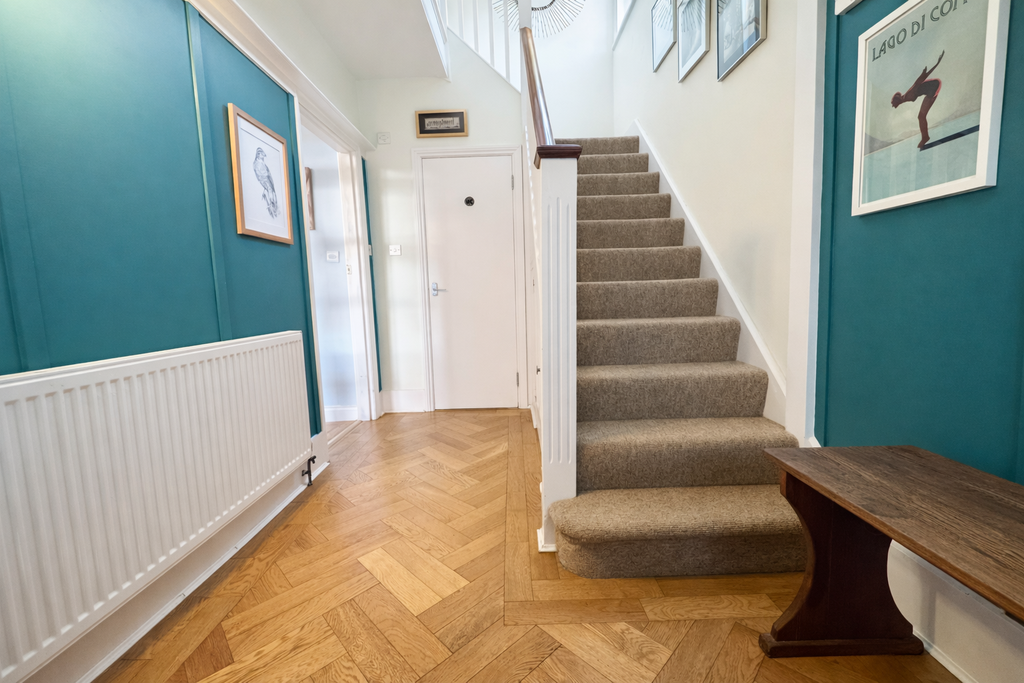 Property photo 2 of 25 Entrance Hallway