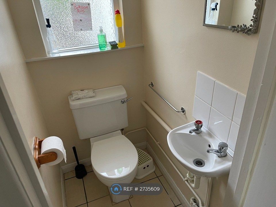 Property photo 2 of 21