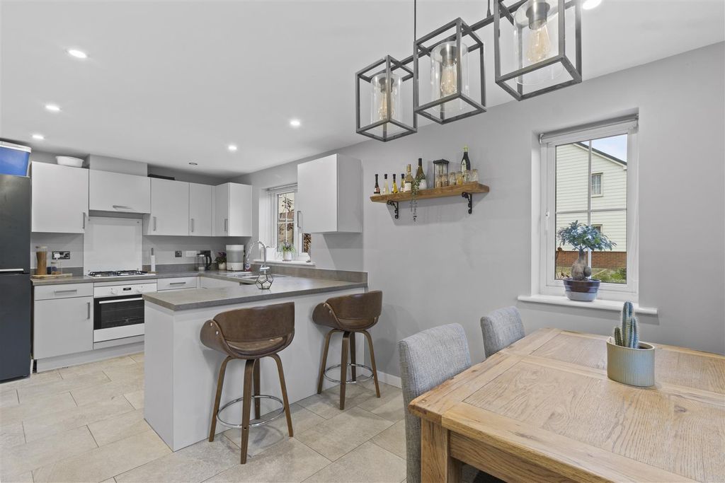 Property photo 2 of 17 4.Jpg