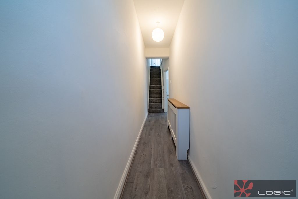 Property photo 2 of 29