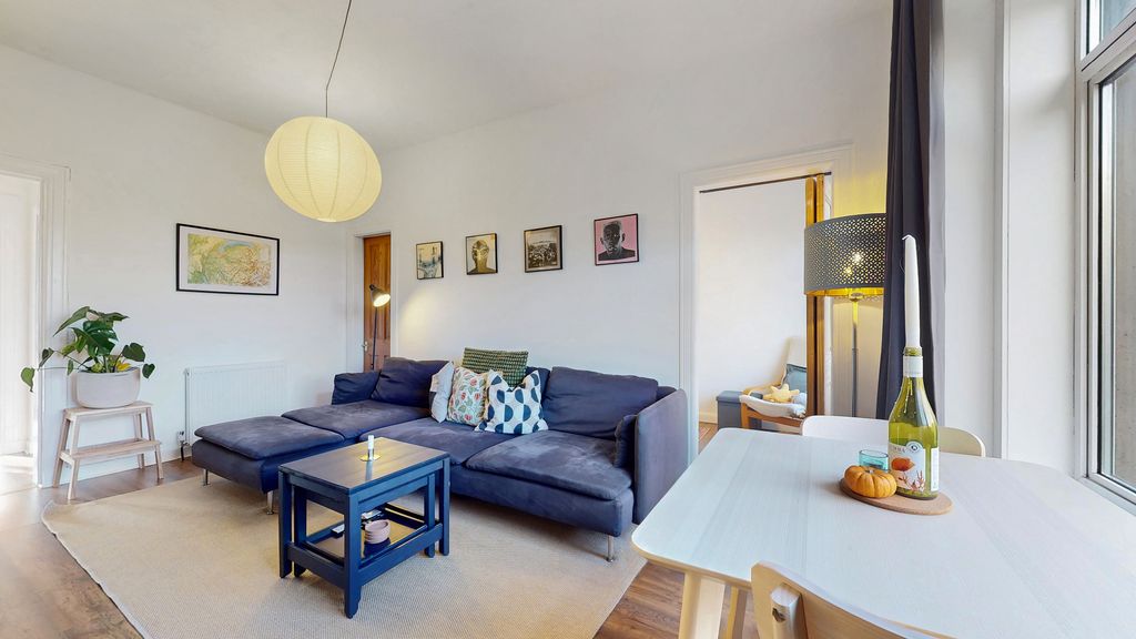 Property photo 3 of 26 11-Print-18 Dorchester Avenue Flat 1.1_25