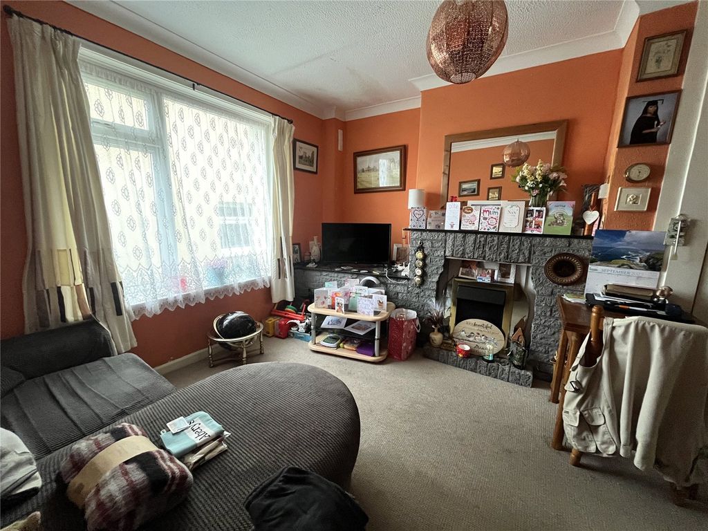 Property photo 2 of 17 Picture No. 02