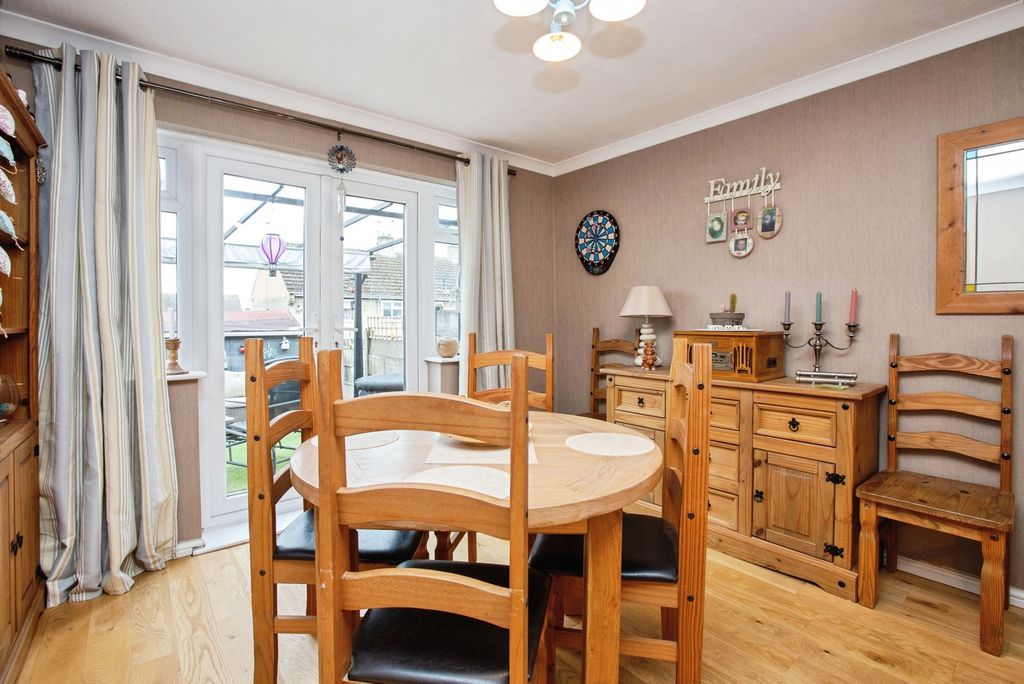 Property photo 3 of 18 Pbox-Img.Jpg