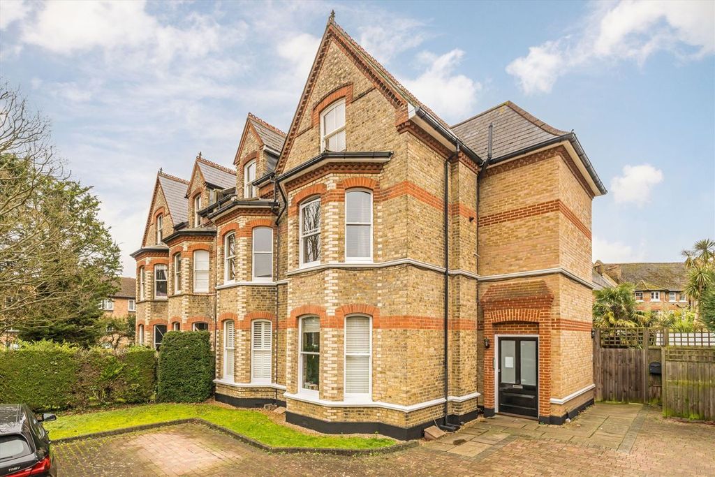 Property photo 1 of 4