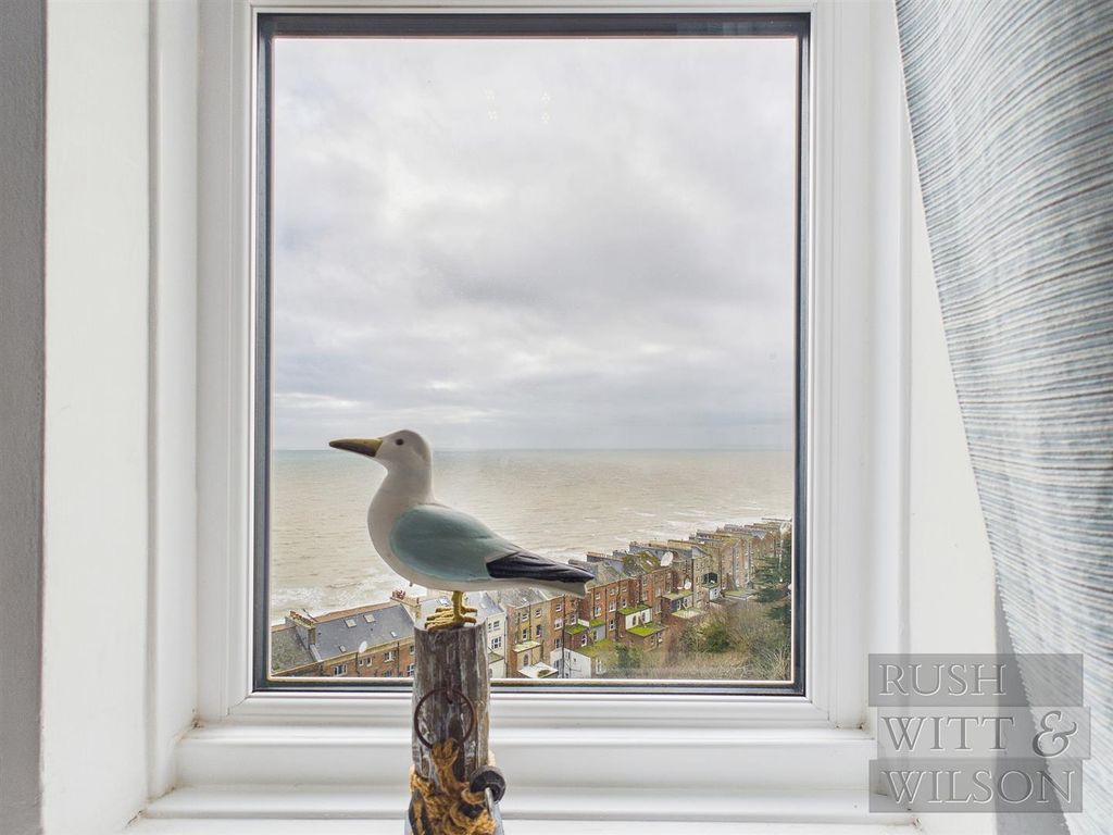 Property photo 3 of 23