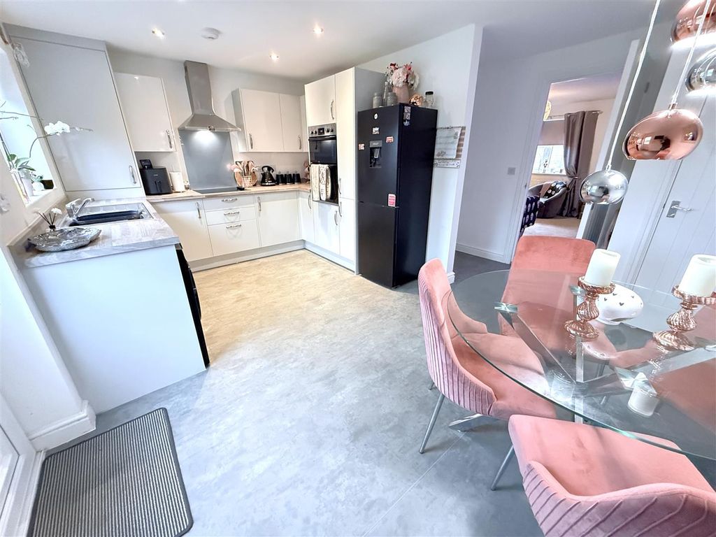 Property photo 2 of 13 Img_8928.Jpg