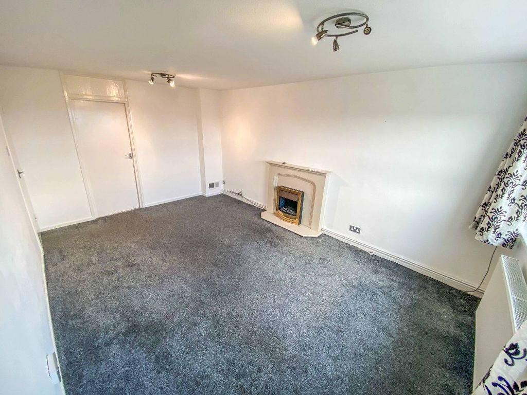 Property photo 2 of 12 Living Room