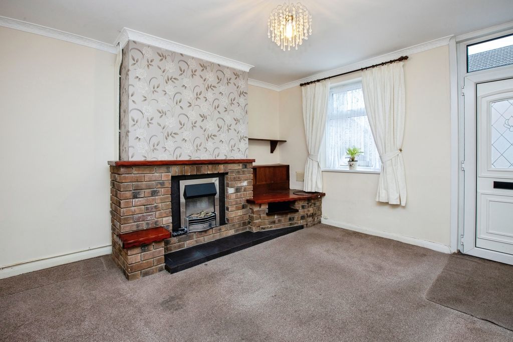 Property photo 3 of 15 Pbox-Img.Jpg
