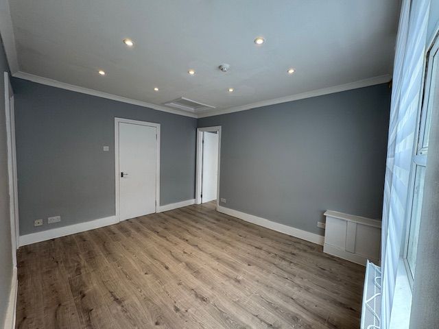 Property photo 1 of 3