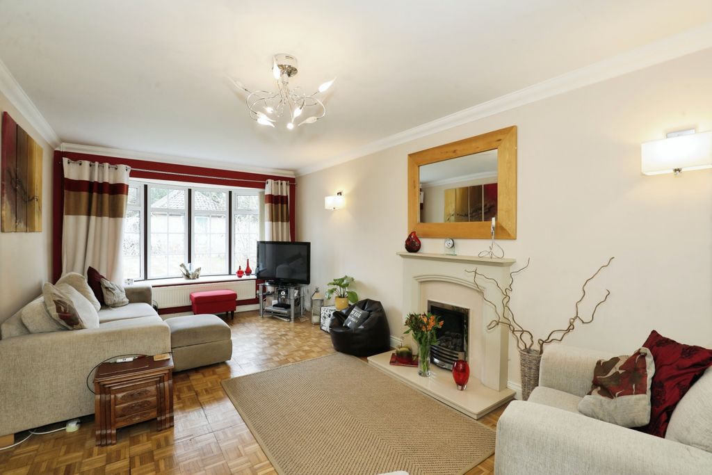 Property photo 2 of 16