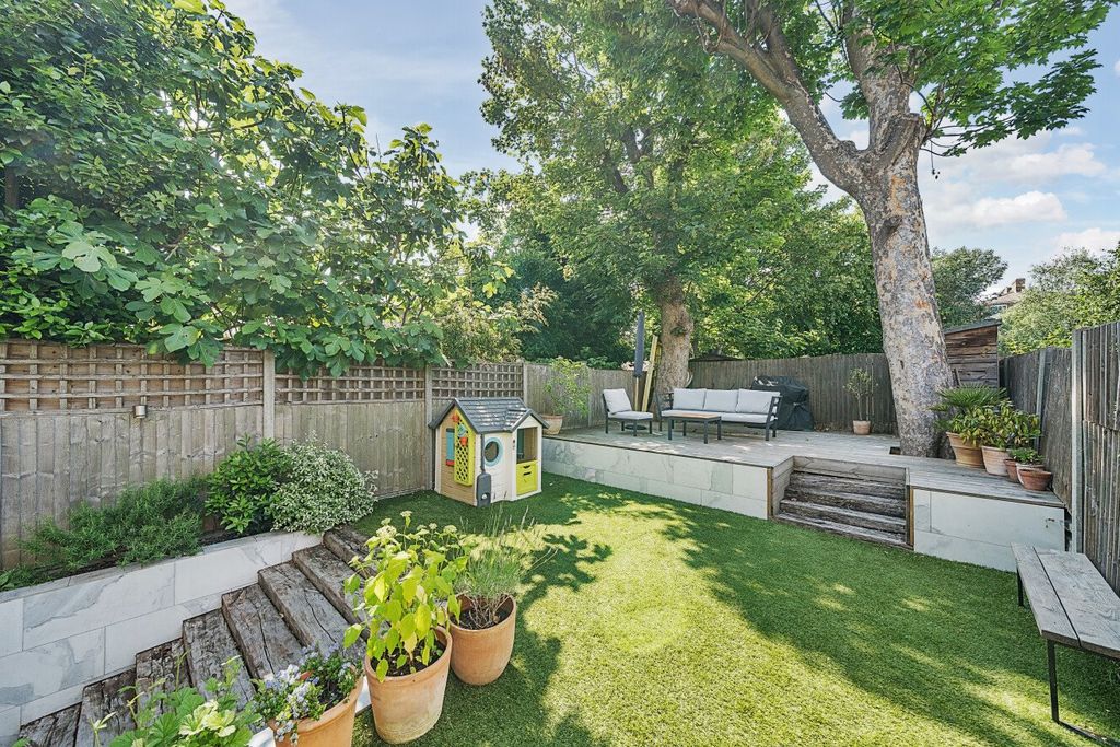 Property photo 2 of 18 Picture No. 05