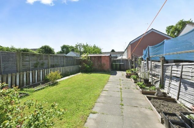 Property photo 2 of 7 Garden