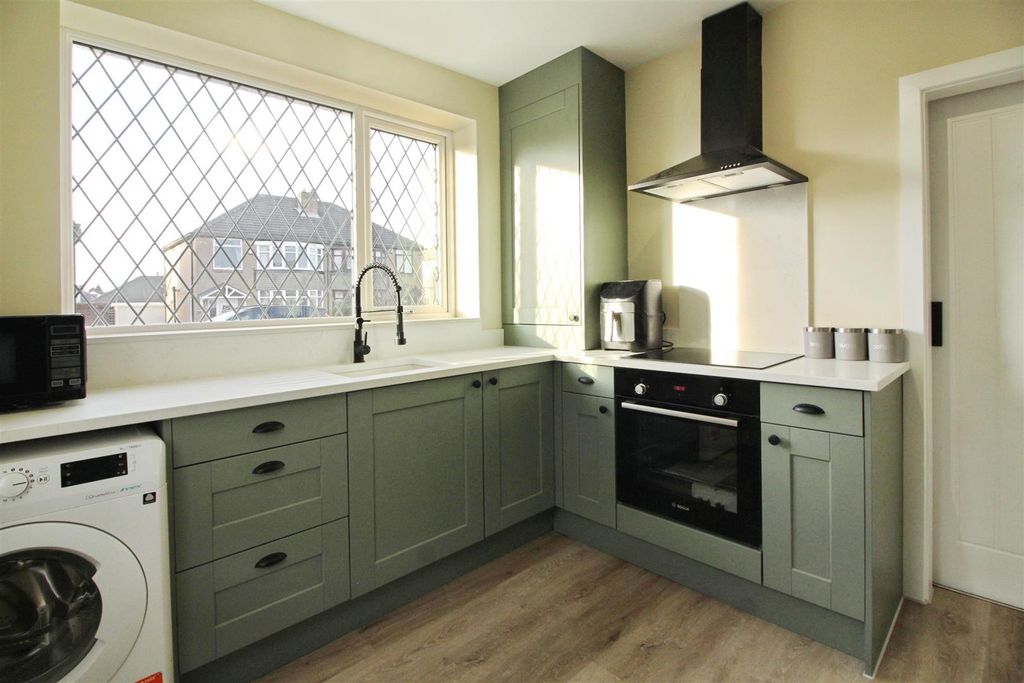 Property photo 3 of 15 Kitchen