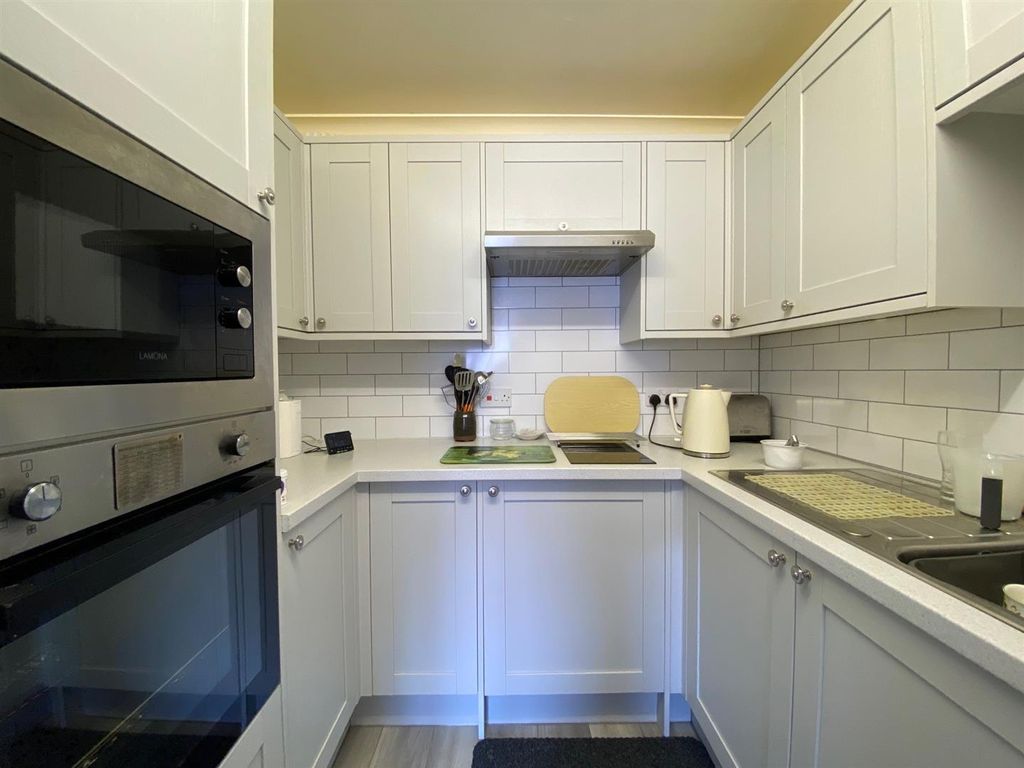 Property photo 3 of 12 Kitchen.Jpg