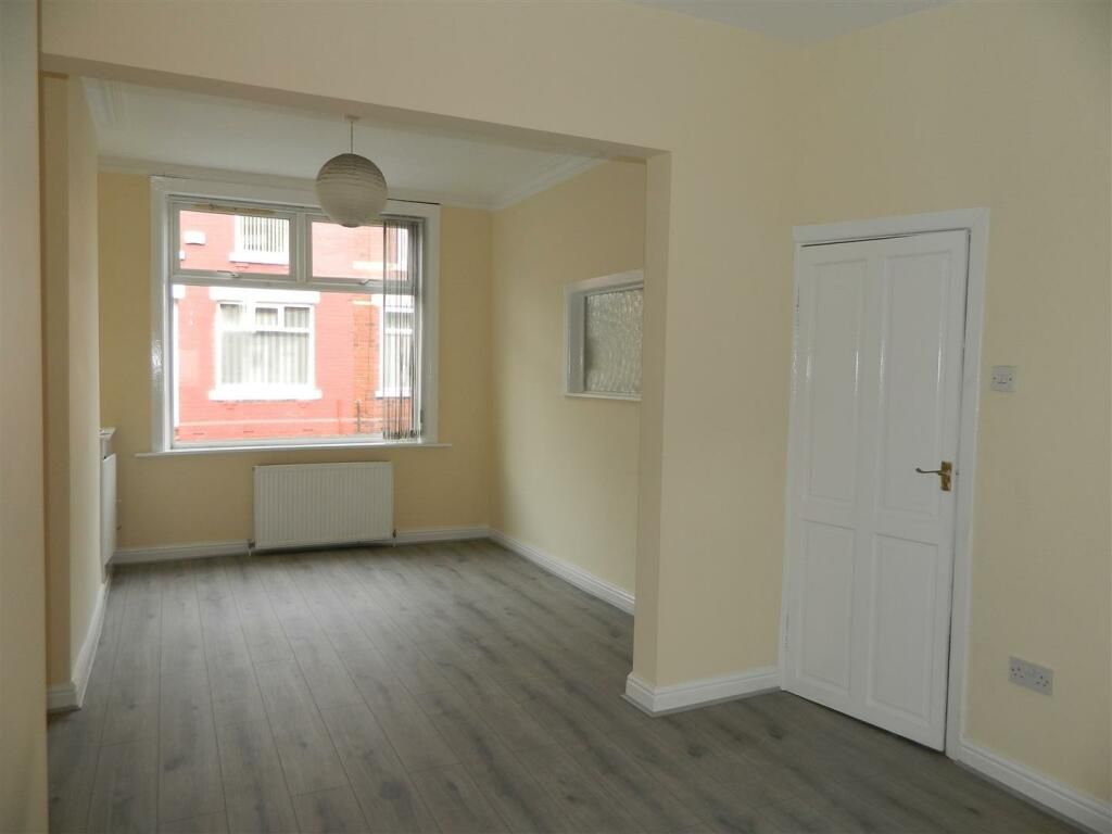 Property photo 3 of 14