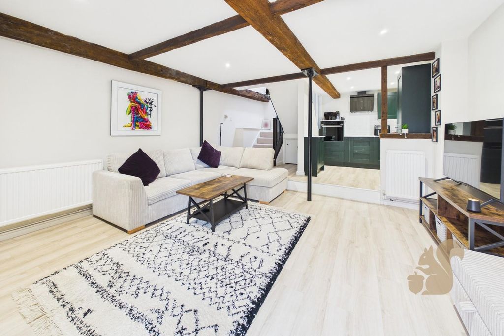 Property photo 1 of 17 Living Room