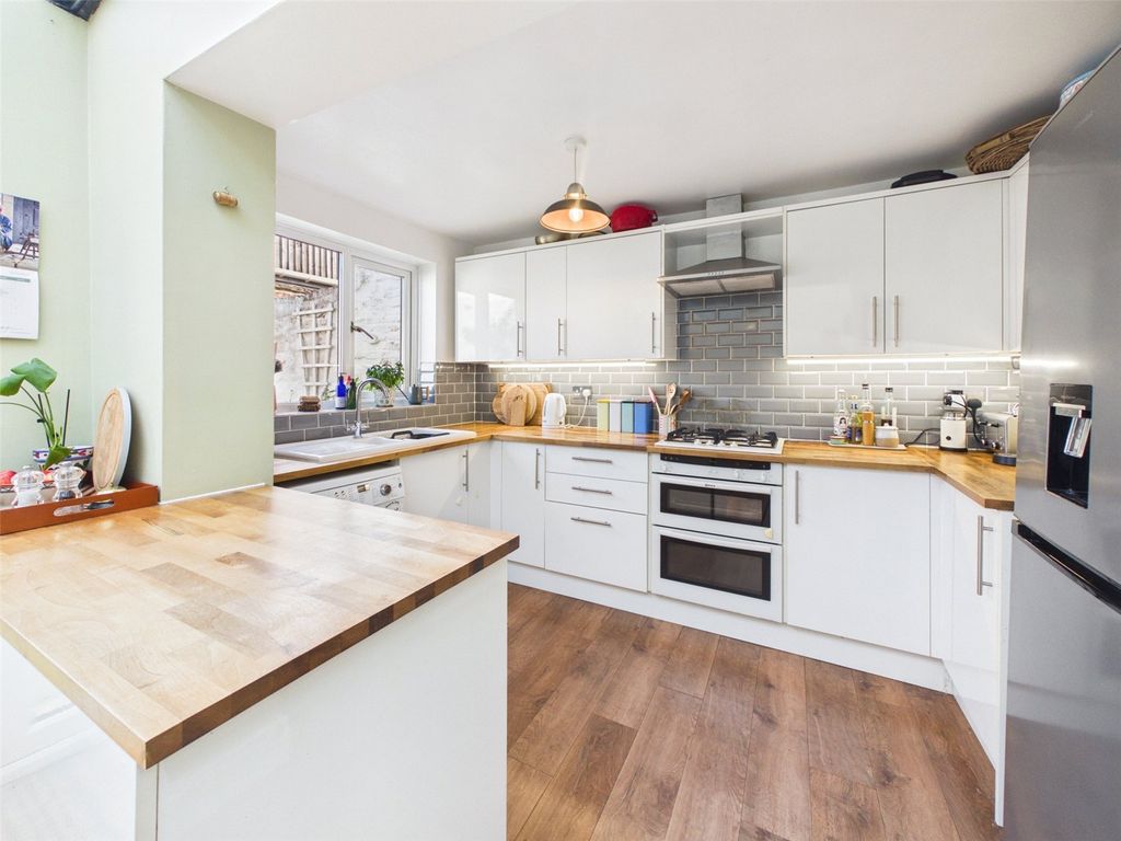 Property photo 2 of 13 Picture No. 03