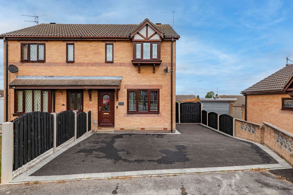 Property photo 1 of 30