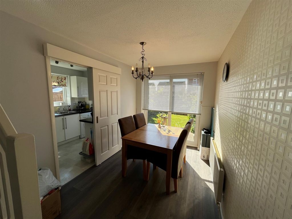 Additional image 4 of 3 bed semi-detached house to rentFenners, Weston-Super-Mare BS22