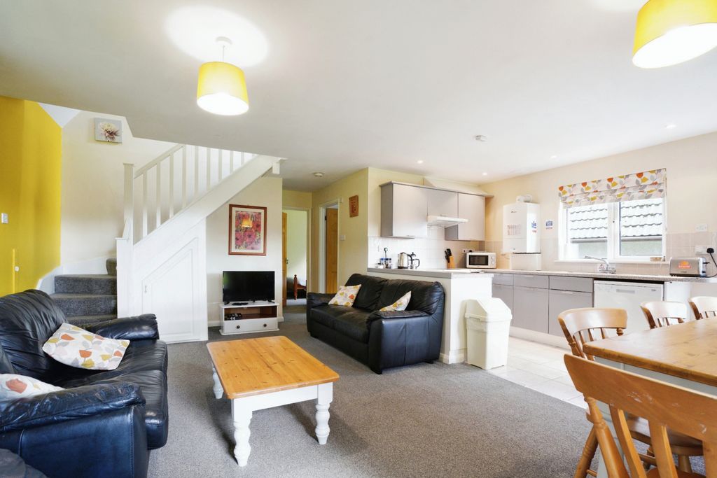 Property photo 2 of 17 Photography