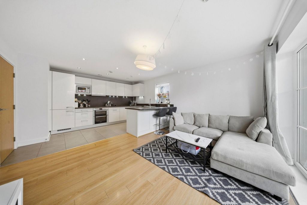 Property photo 3 of 15